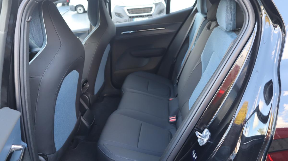volvo-ex30-2024-eletrico-500cc