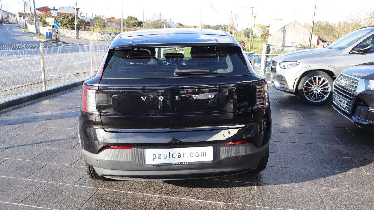 volvo-ex30-2024-eletrico-500cc