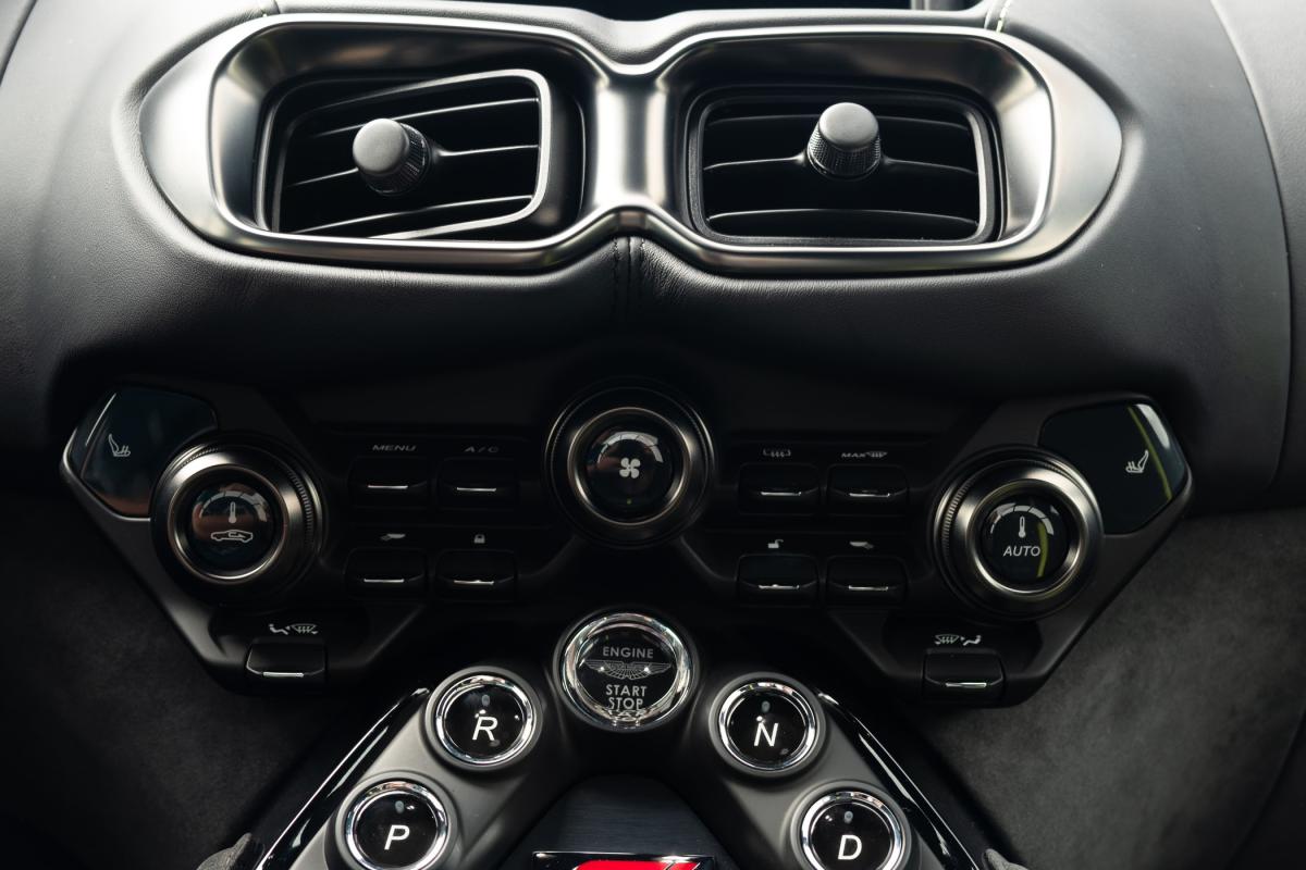 aston-martin-vantage-coupe-2024-gasolina-3982cc