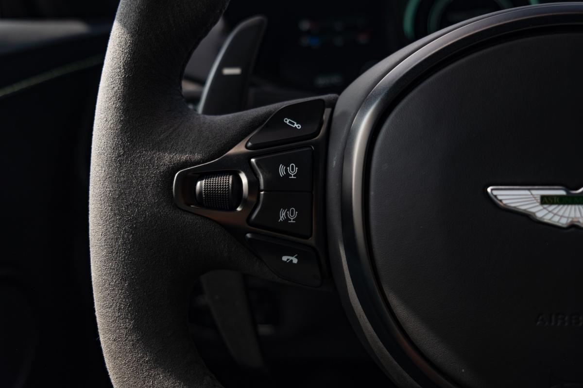 aston-martin-vantage-coupe-2024-gasolina-3982cc