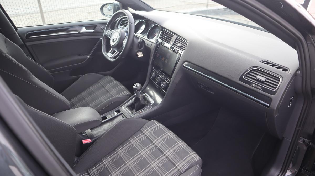 volkswagen-golf-2013-diesel-1968cc