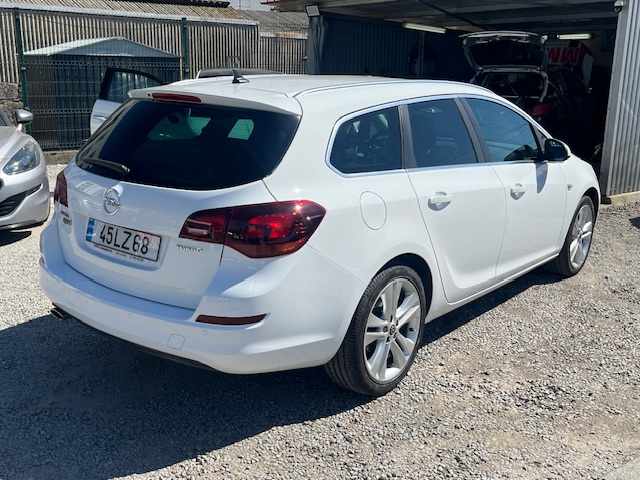 opel-astra-1-4-turbo-2011-gasolina-1364cc