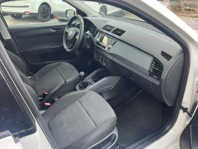 skoda-fabia-1-0-mpi-2017-gasolina-999cc