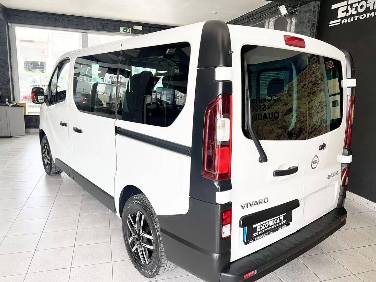 opel-vivaro-2018-diesel-1598cc