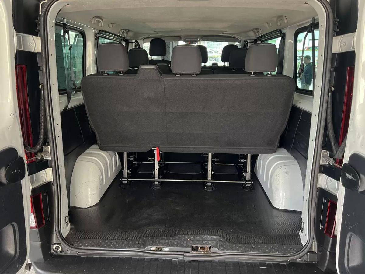 opel-vivaro-2018-diesel-1598cc