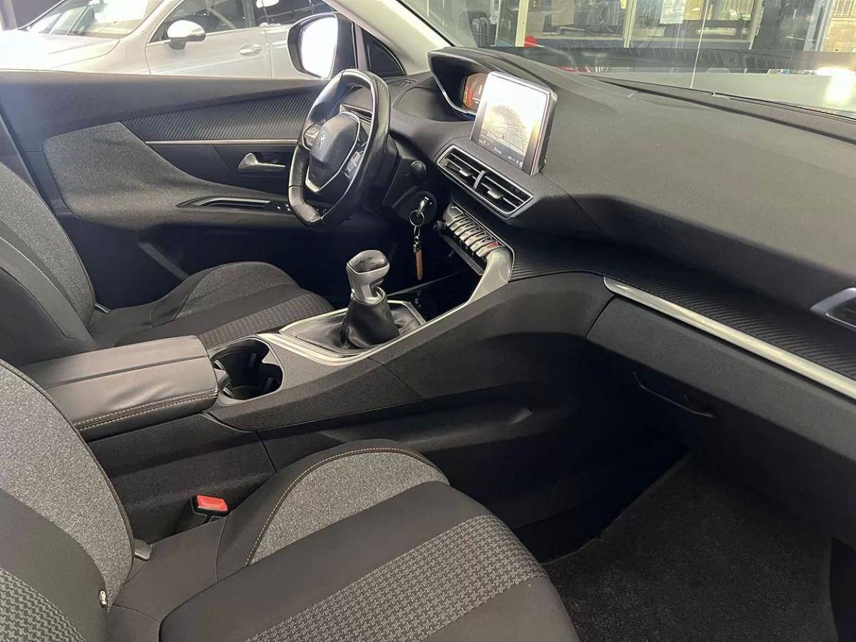 peugeot-3008-2017-diesel-1560cc