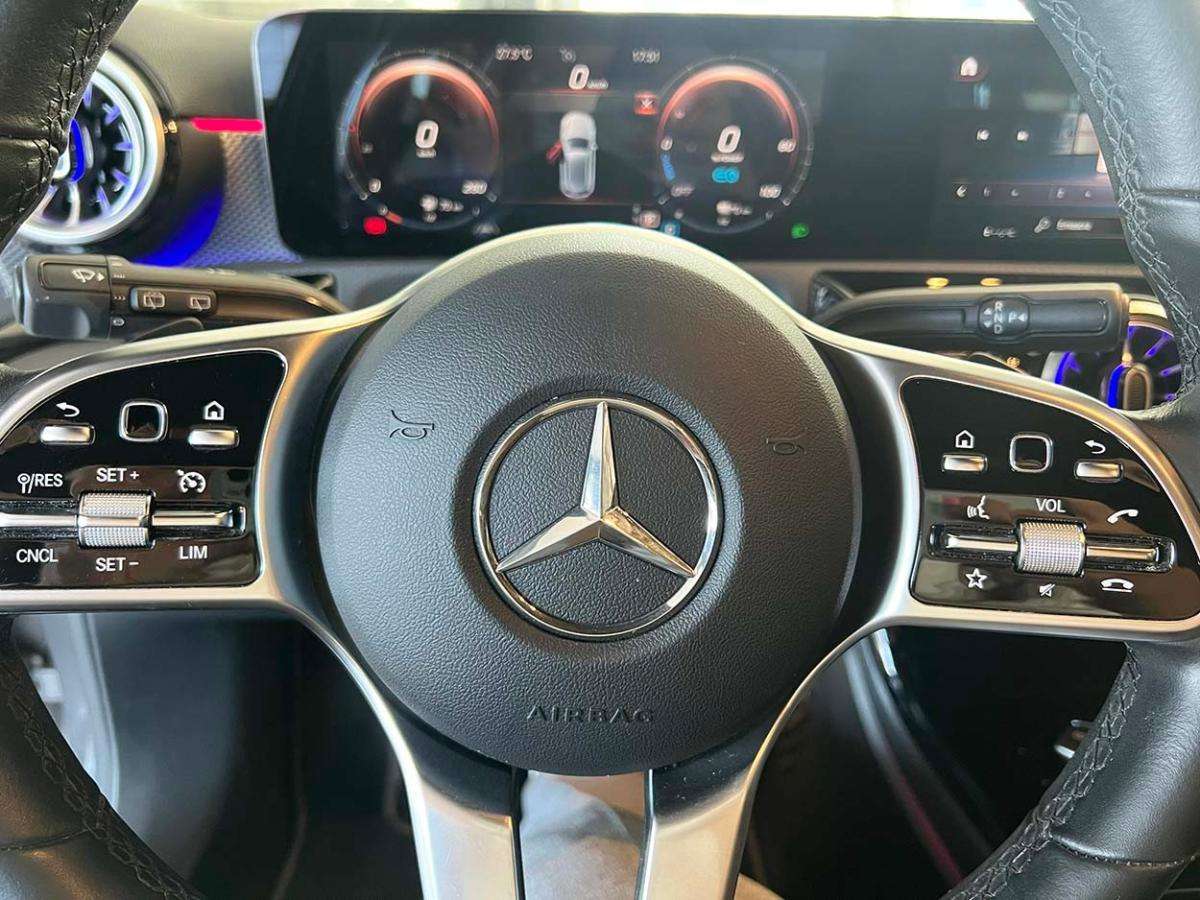 mercedes-benz-classe-a-2021-hibrido-a-gasolina-1332cc