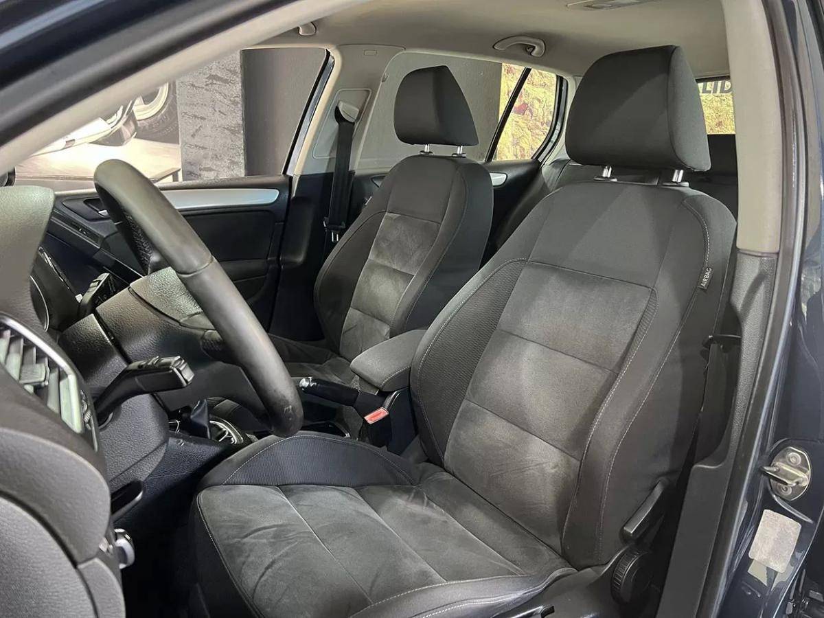 volkswagen-golf-2010-diesel-1598cc