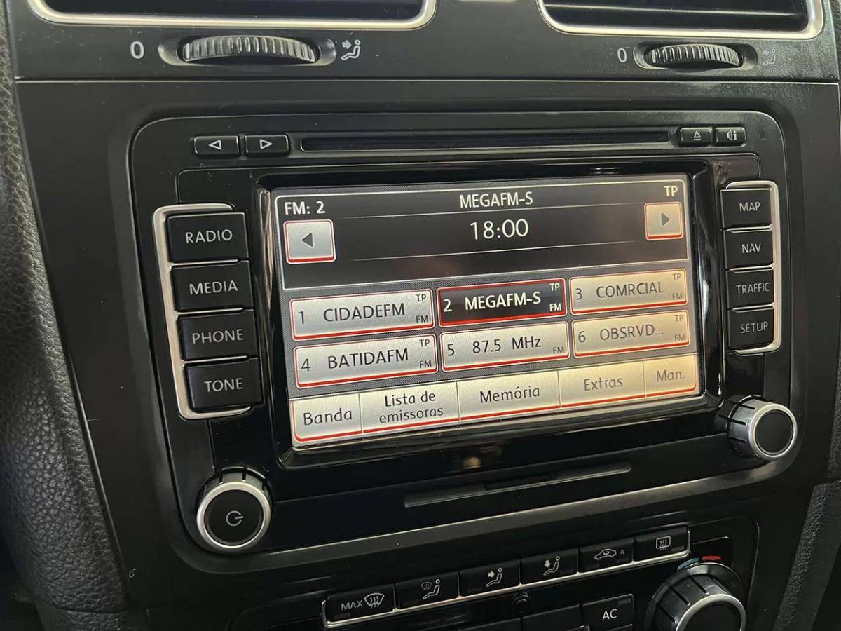 volkswagen-golf-2010-diesel-1598cc
