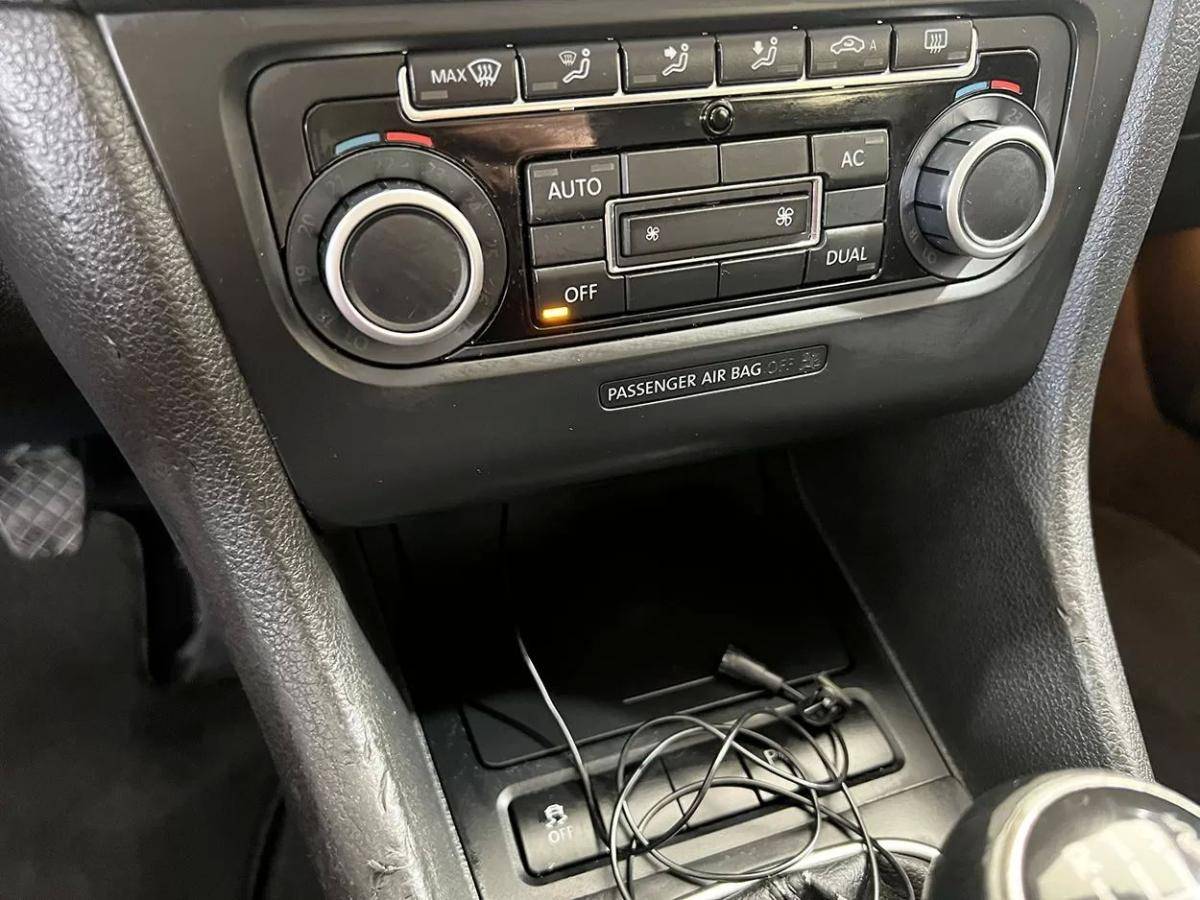 volkswagen-golf-2010-diesel-1598cc