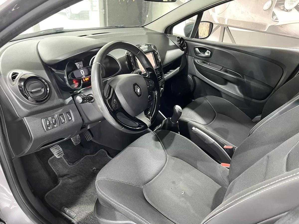 renault-clio-sport-tourer-2015-diesel-1461cc