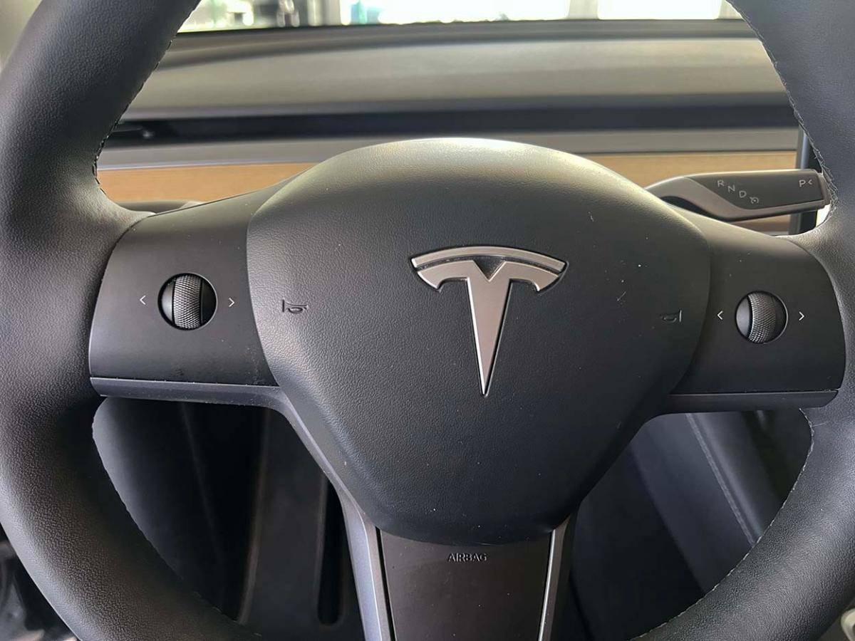 tesla-model-y-2023-eletrico-0cc