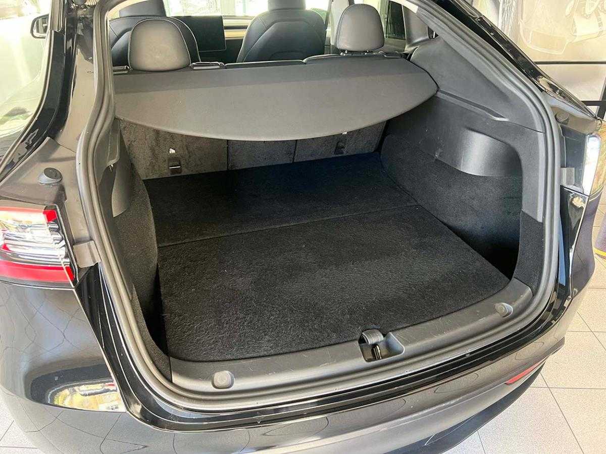 tesla-model-y-2023-eletrico-0cc