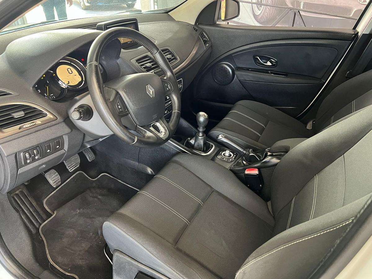 renault-megane-sport-tourer-2013-diesel-1461cc