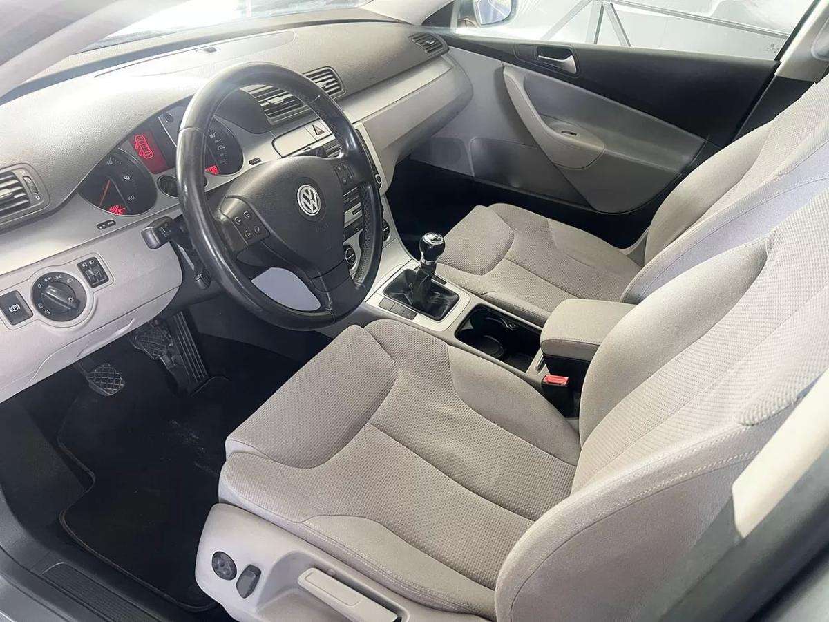 volkswagen-passat-variant-2008-diesel-1968cc