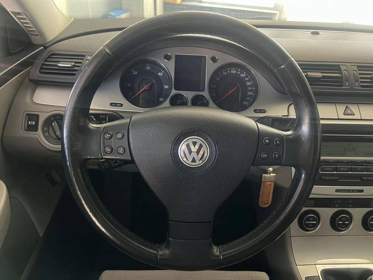 volkswagen-passat-variant-2008-diesel-1968cc