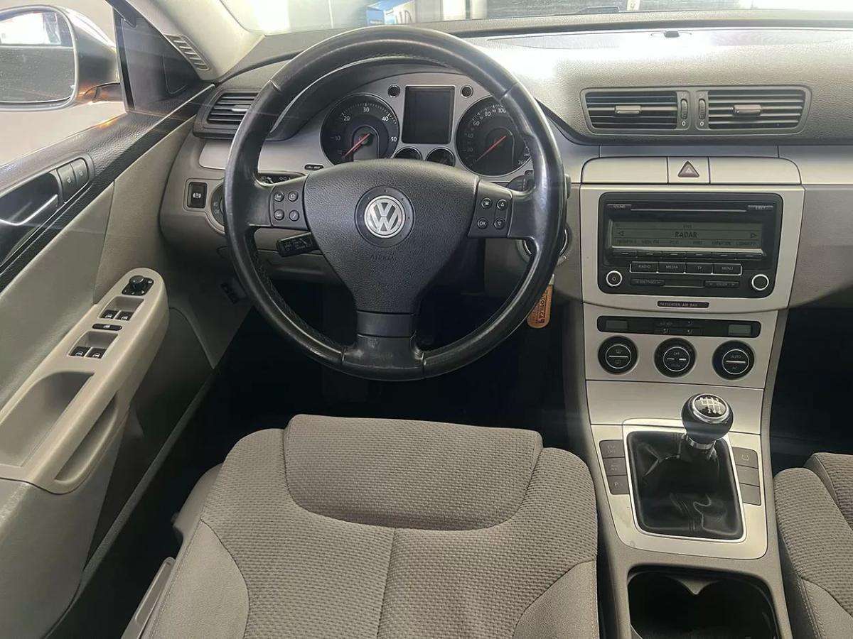 volkswagen-passat-variant-2008-diesel-1968cc