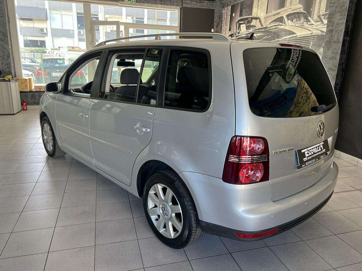 volkswagen-touran-2008-diesel-1968cc