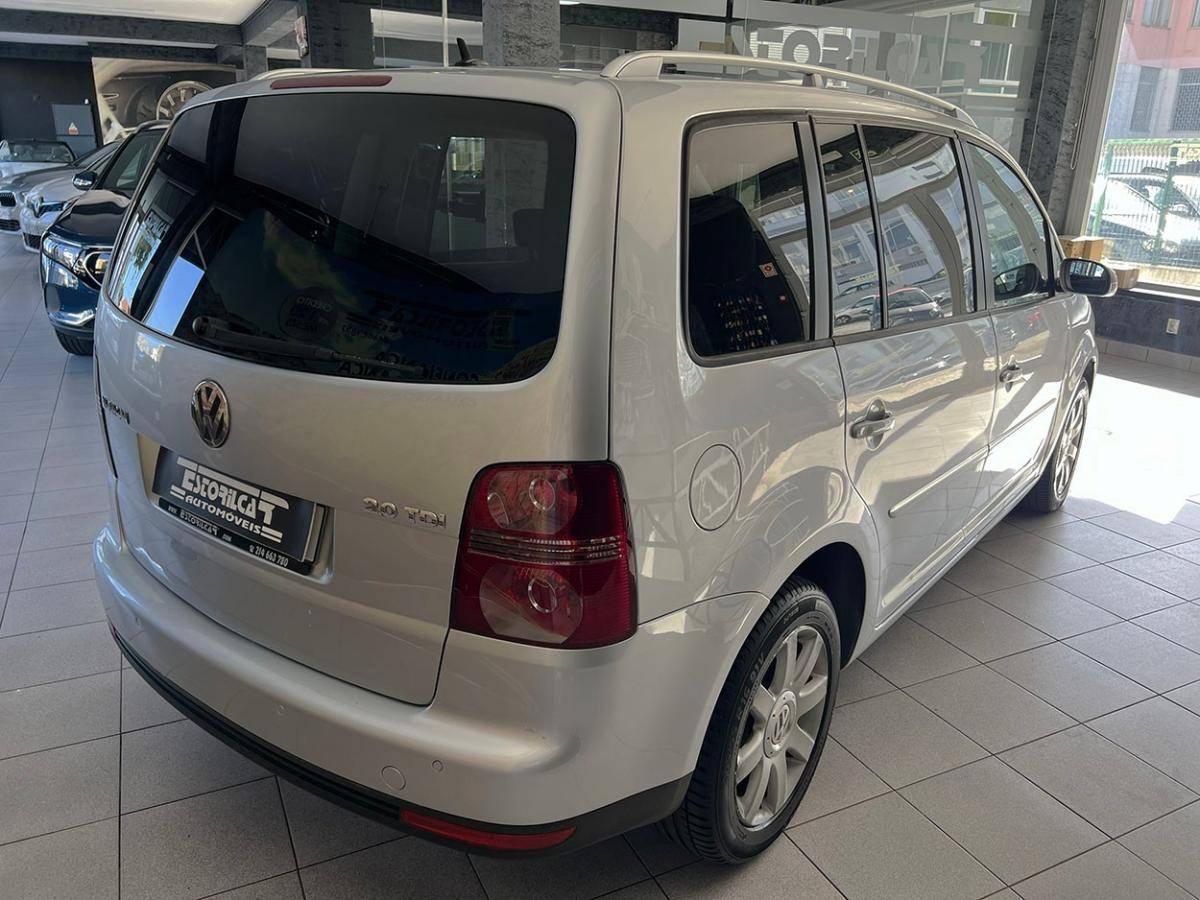 volkswagen-touran-2008-diesel-1968cc