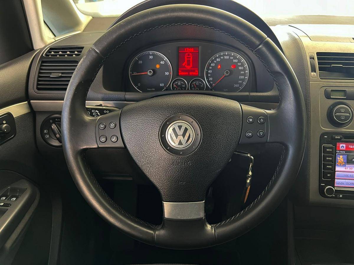 volkswagen-touran-2008-diesel-1968cc