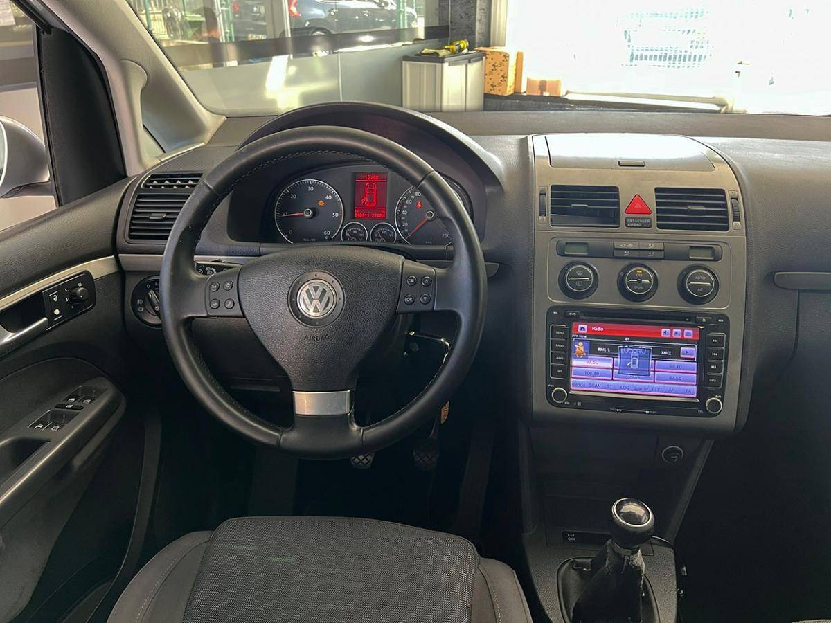 volkswagen-touran-2008-diesel-1968cc