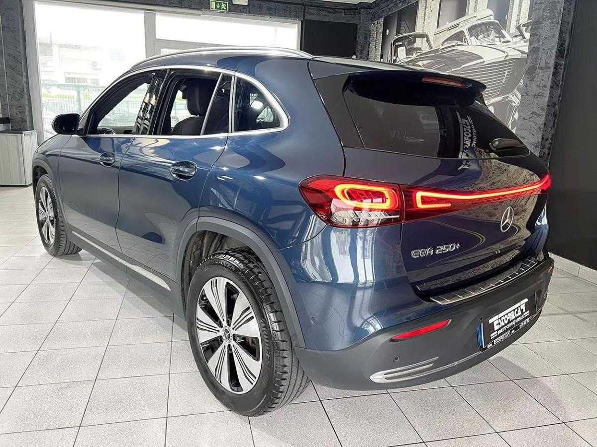 mercedes-benz-eqa-2023-eletrico-200cc