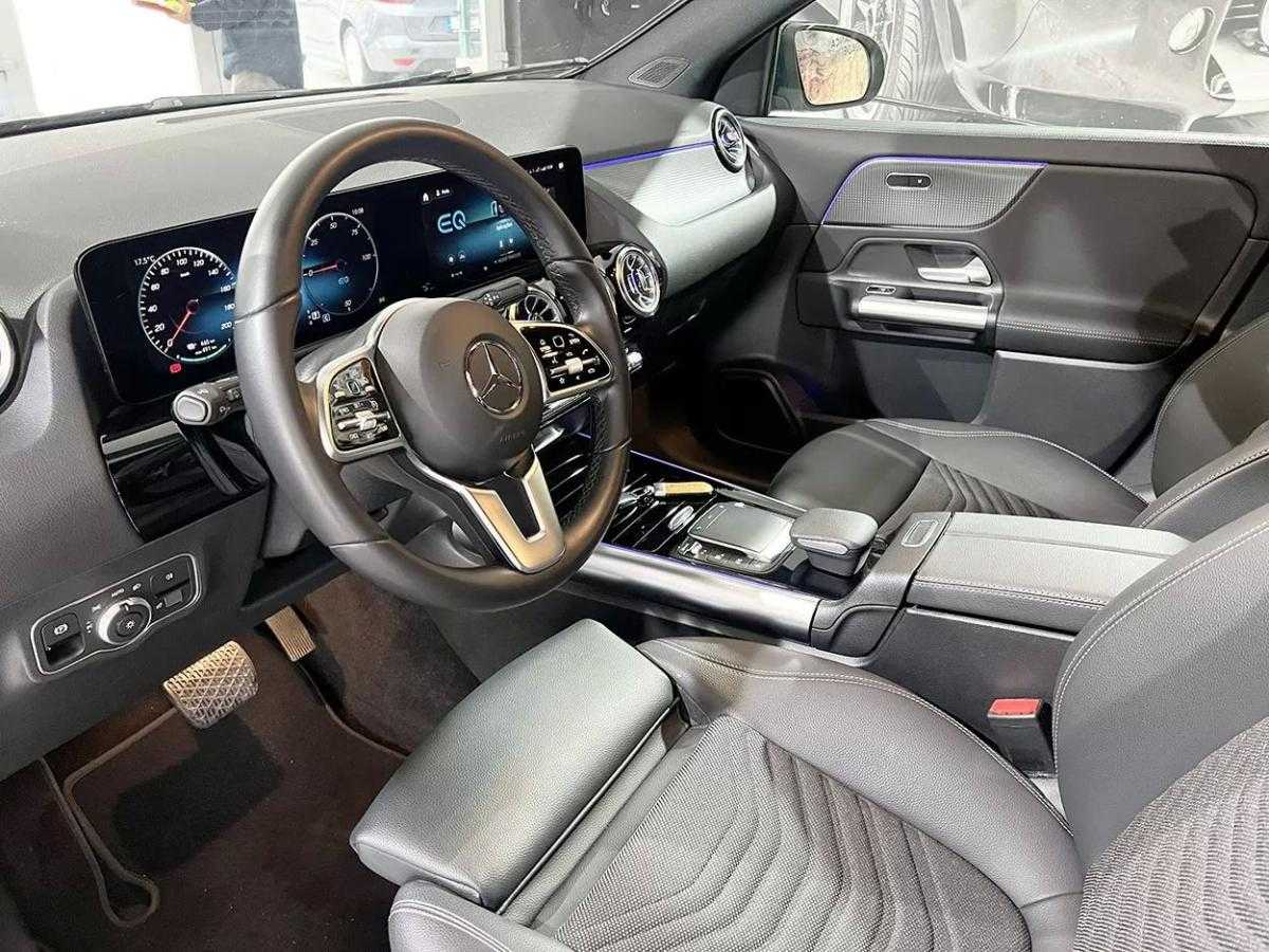 mercedes-benz-eqa-2023-eletrico-200cc