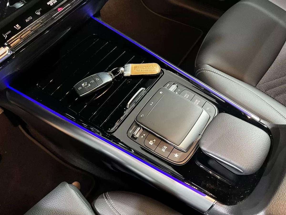 mercedes-benz-eqa-2023-eletrico-200cc