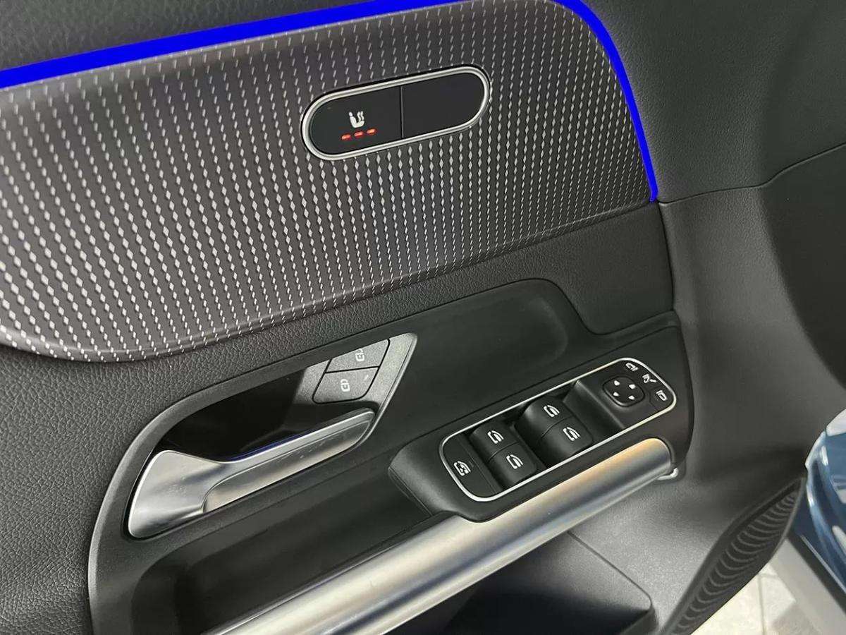 mercedes-benz-eqa-2023-eletrico-200cc