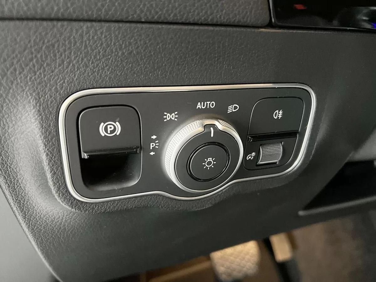 mercedes-benz-eqa-2023-eletrico-200cc