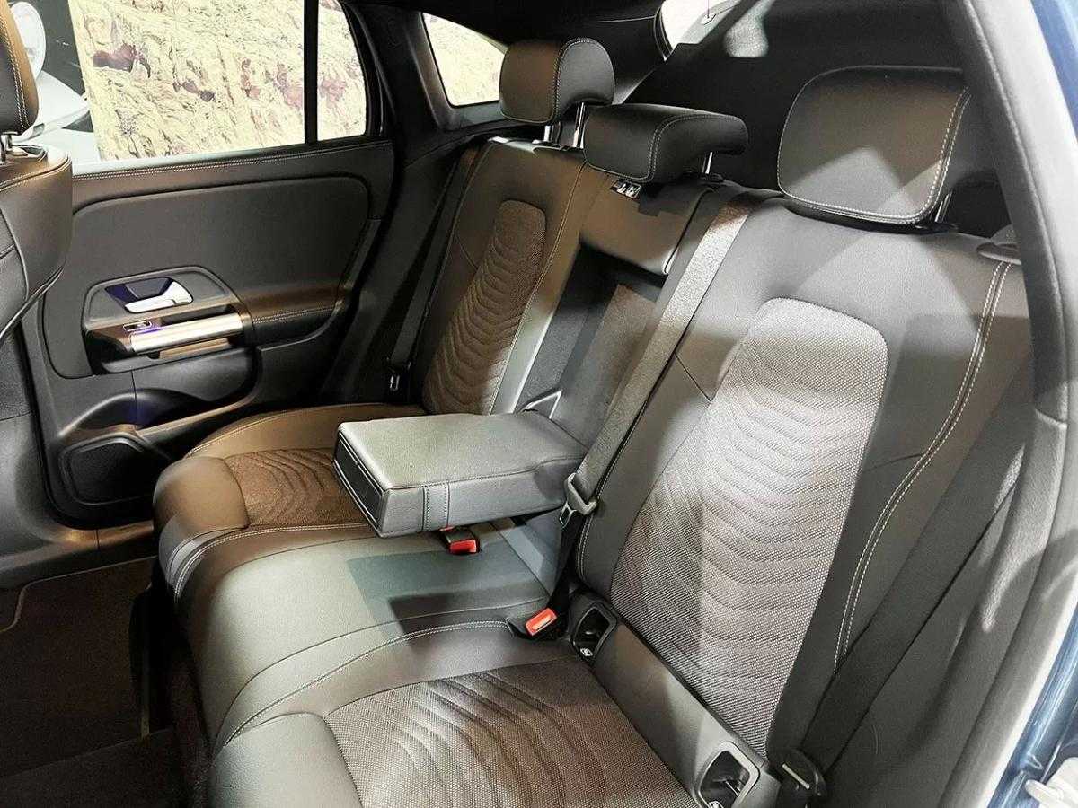 mercedes-benz-eqa-2023-eletrico-200cc