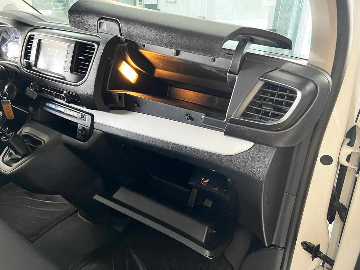 citroen-spacetourer-2018-diesel-1560cc