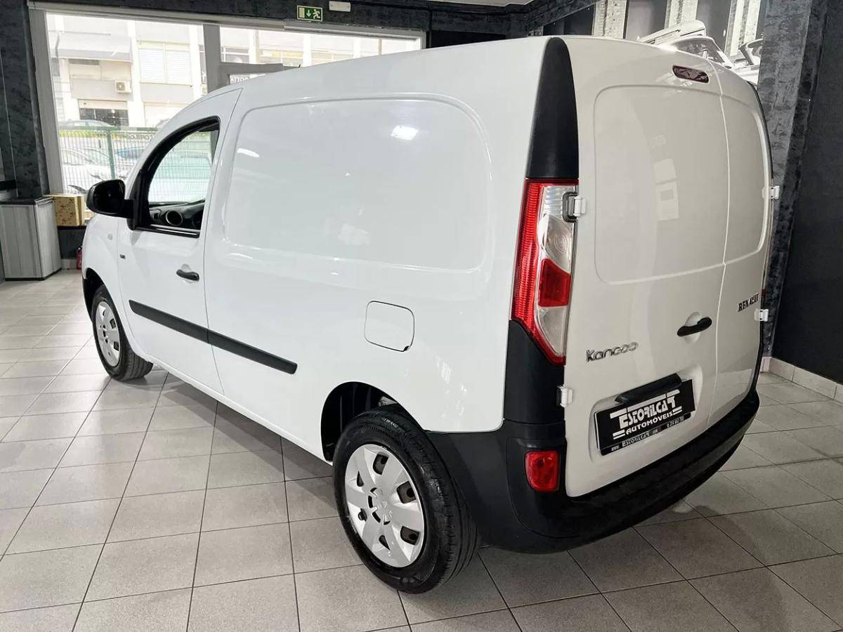 renault-kangoo-2021-eletrico-200cc