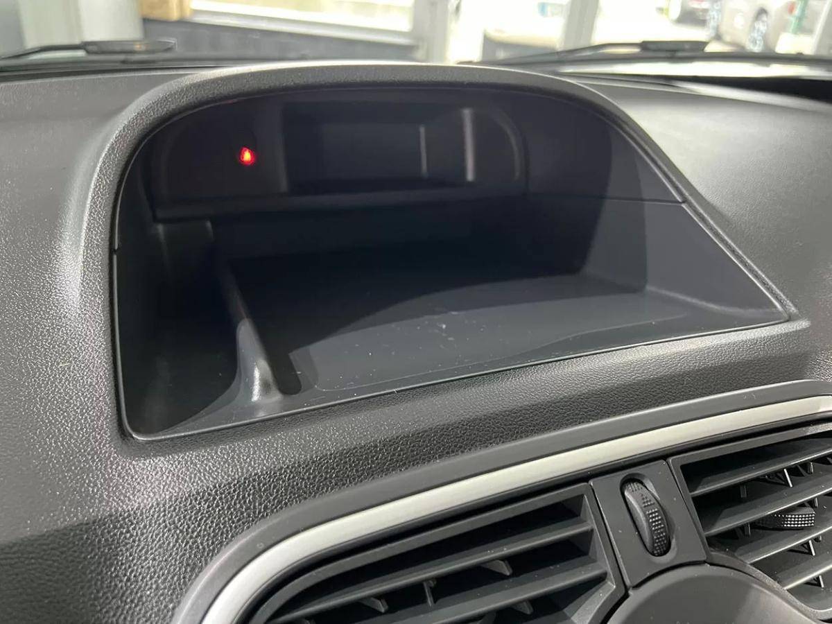 renault-kangoo-2021-eletrico-200cc