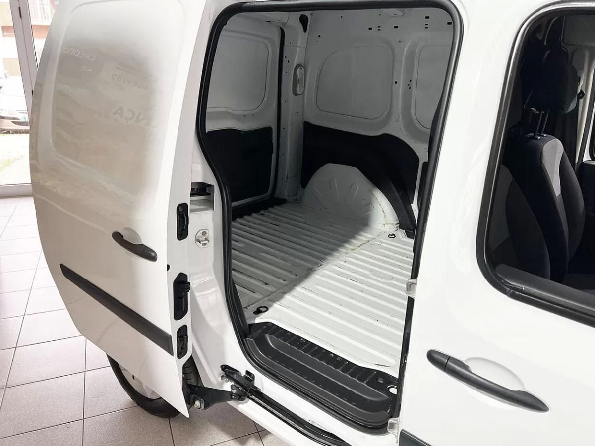 renault-kangoo-2021-eletrico-200cc
