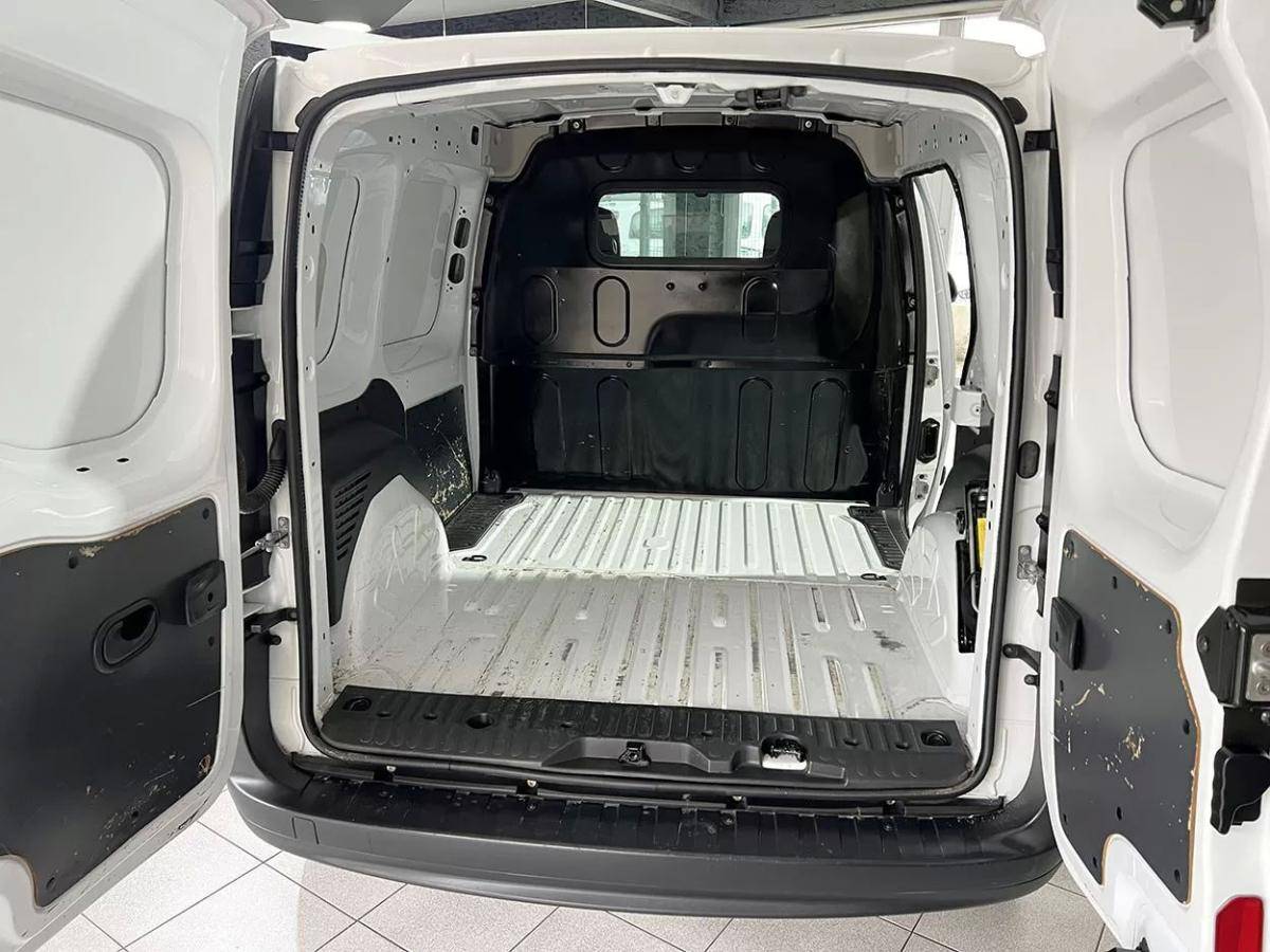 renault-kangoo-2021-eletrico-200cc