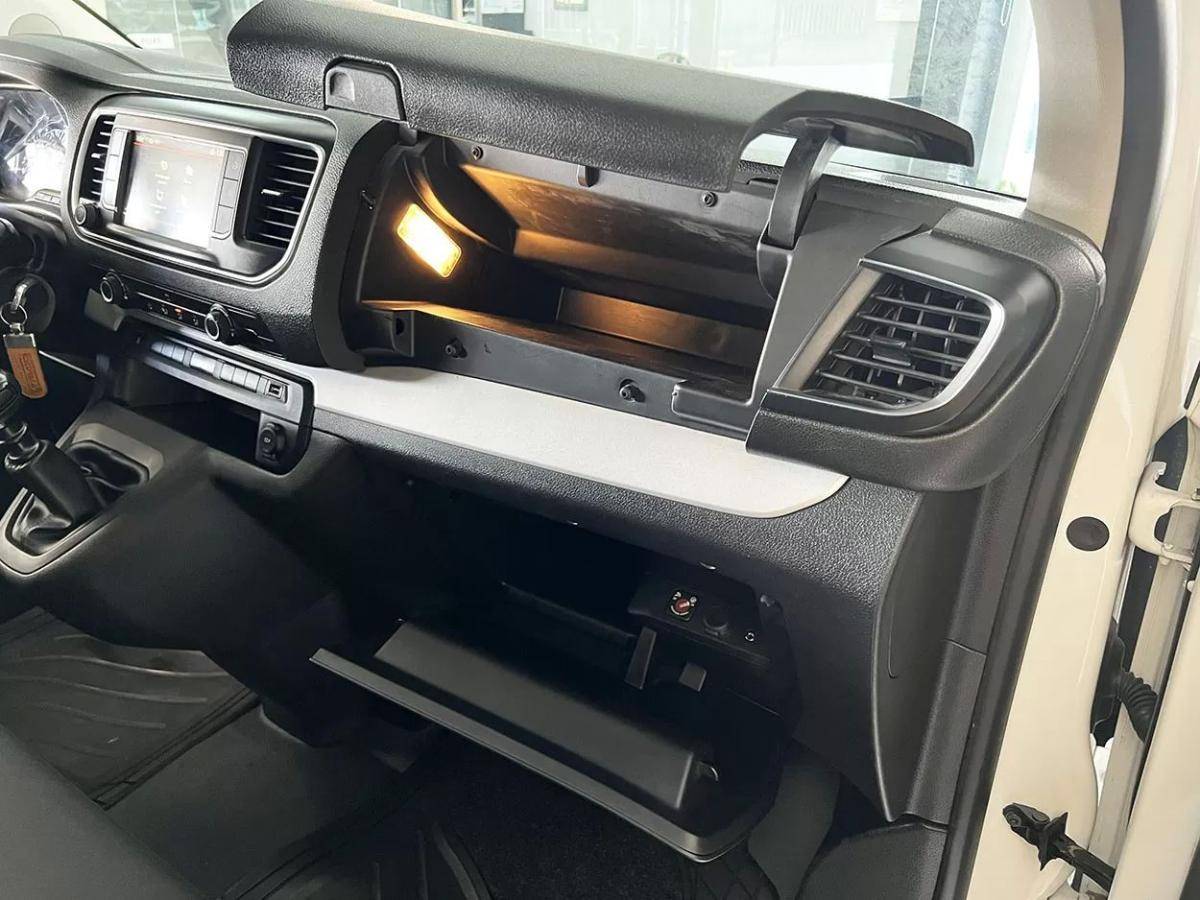 citroen-spacetourer-2018-diesel-1560cc