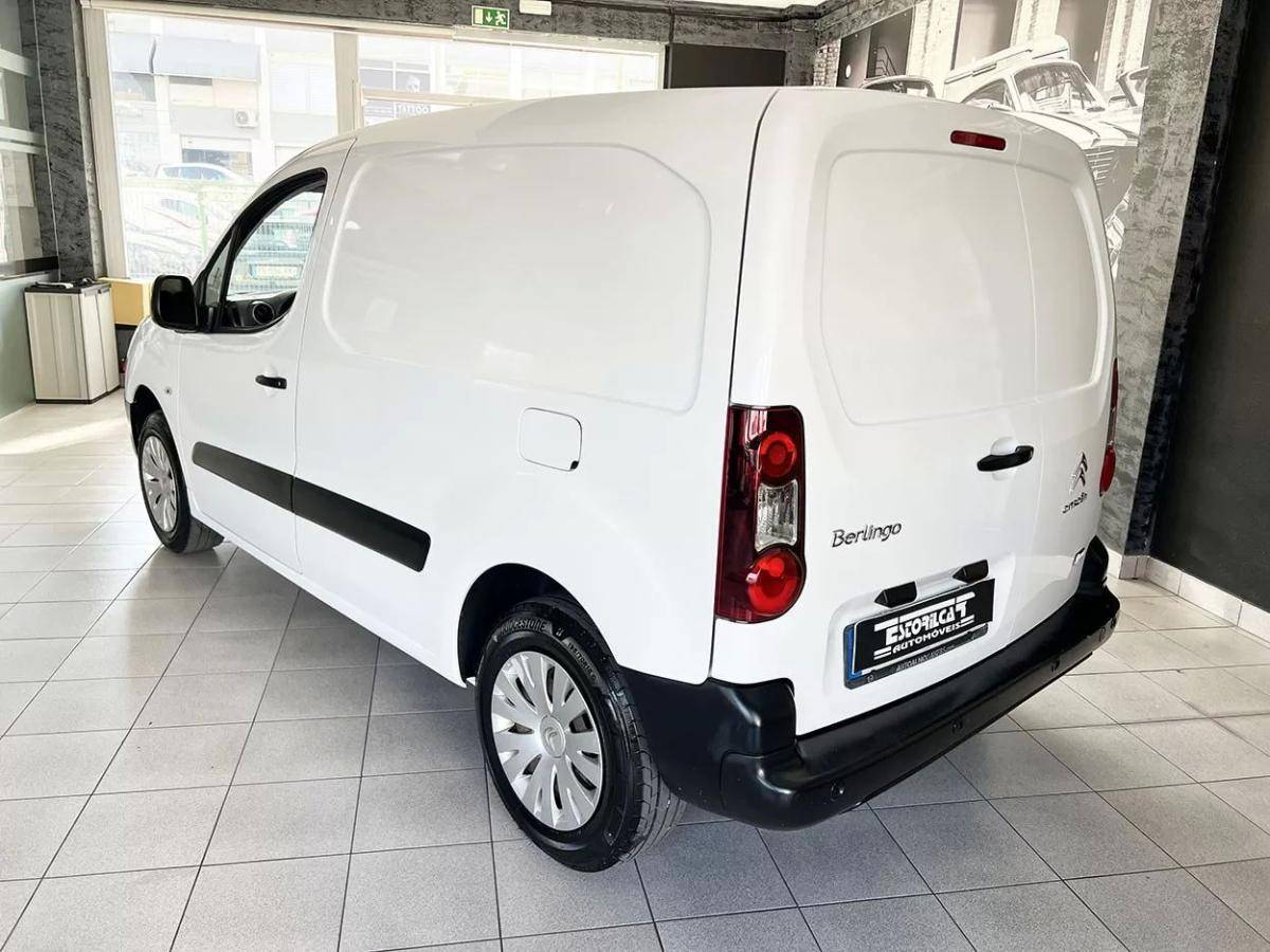 citroen-berlingo-2021-eletrico-200cc
