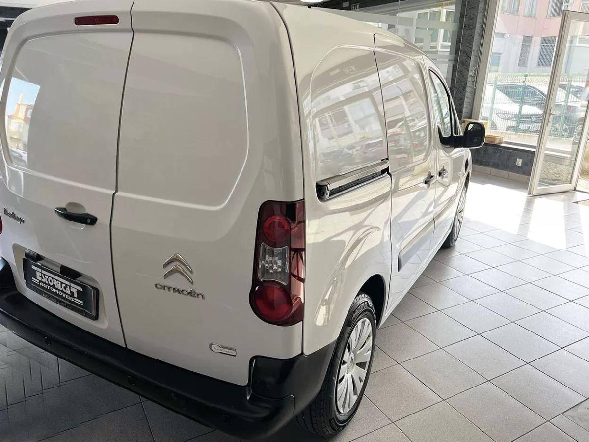 citroen-berlingo-2021-eletrico-200cc