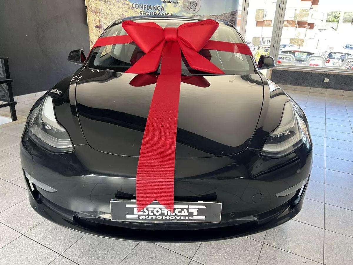 tesla-model-3-2020-eletrico-200cc