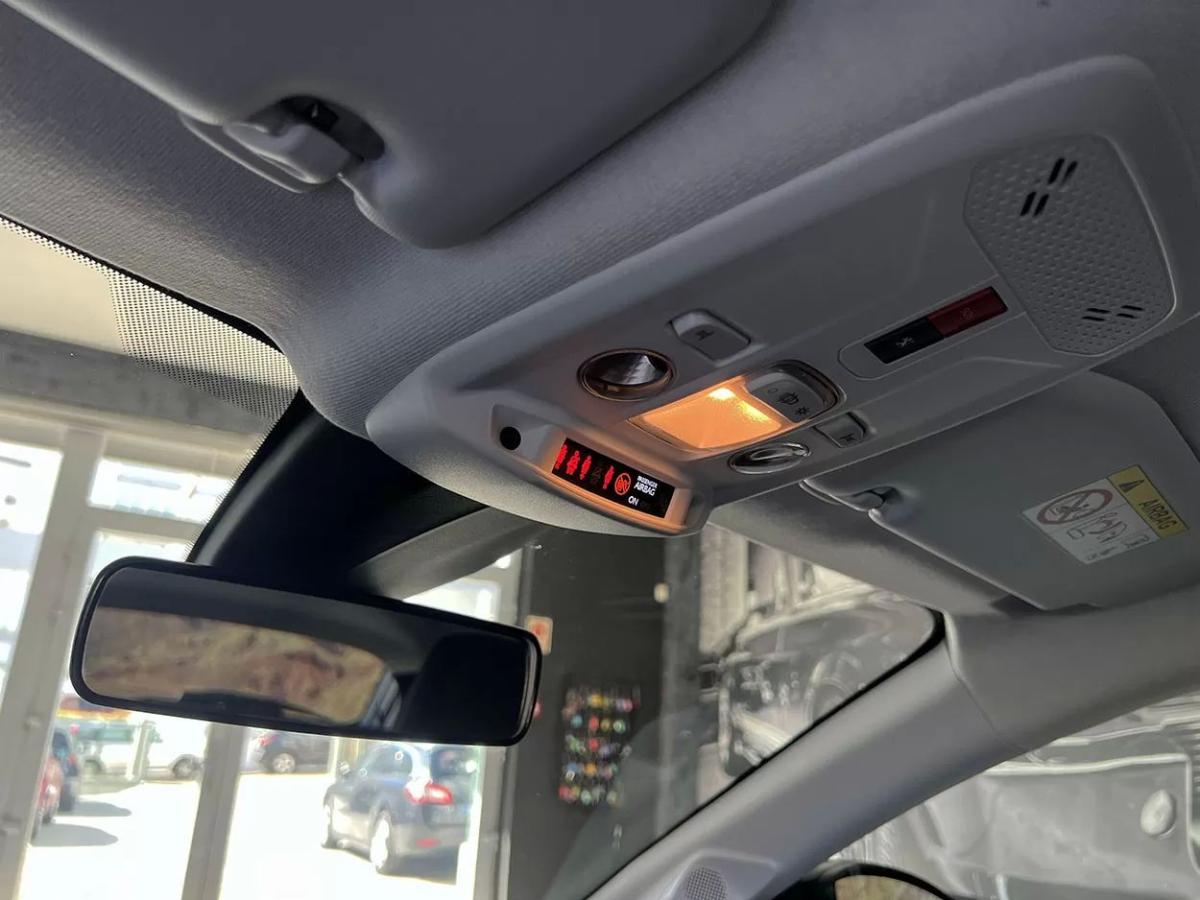 peugeot-208-2022-gasolina-1199cc