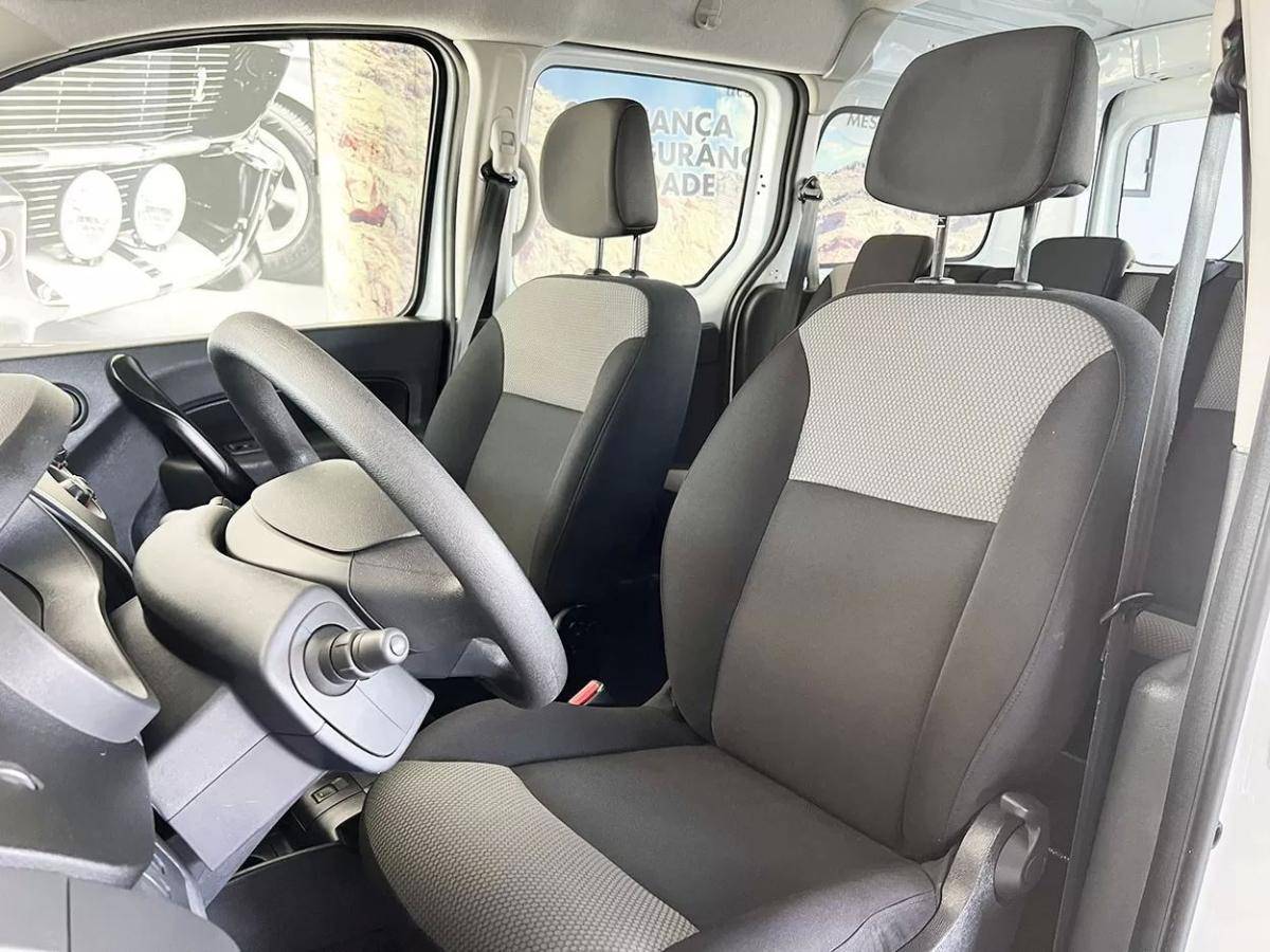 renault-kangoo-2021-eletrico-200cc