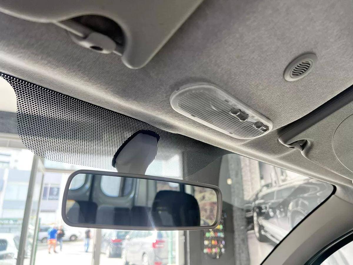 renault-kangoo-2021-eletrico-200cc