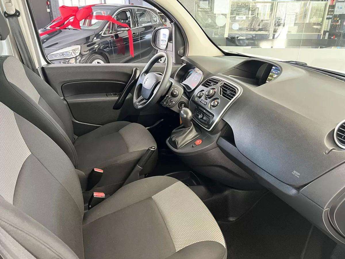 renault-kangoo-2021-eletrico-200cc
