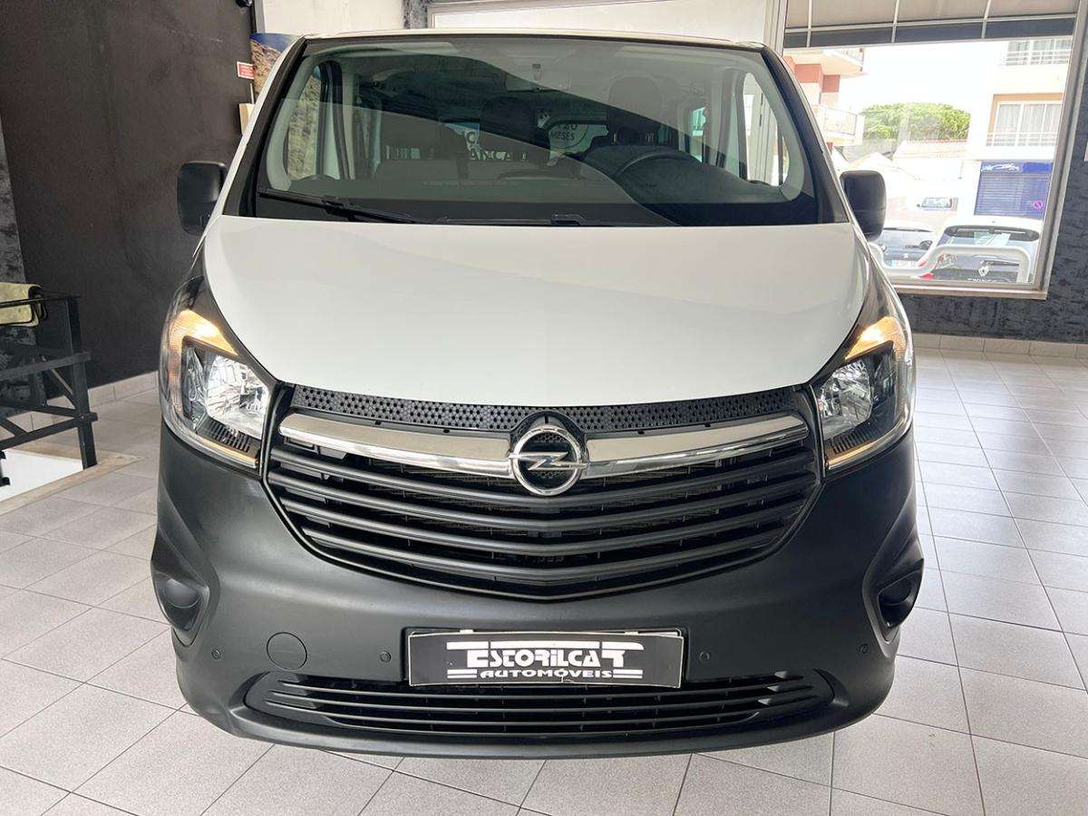 opel-vivaro-2018-diesel-1598cc