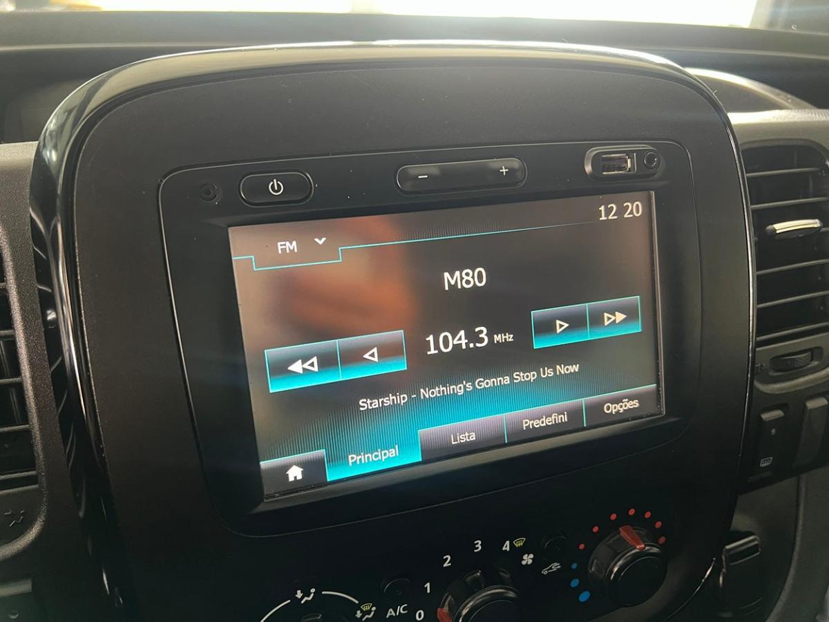opel-vivaro-2018-diesel-1598cc