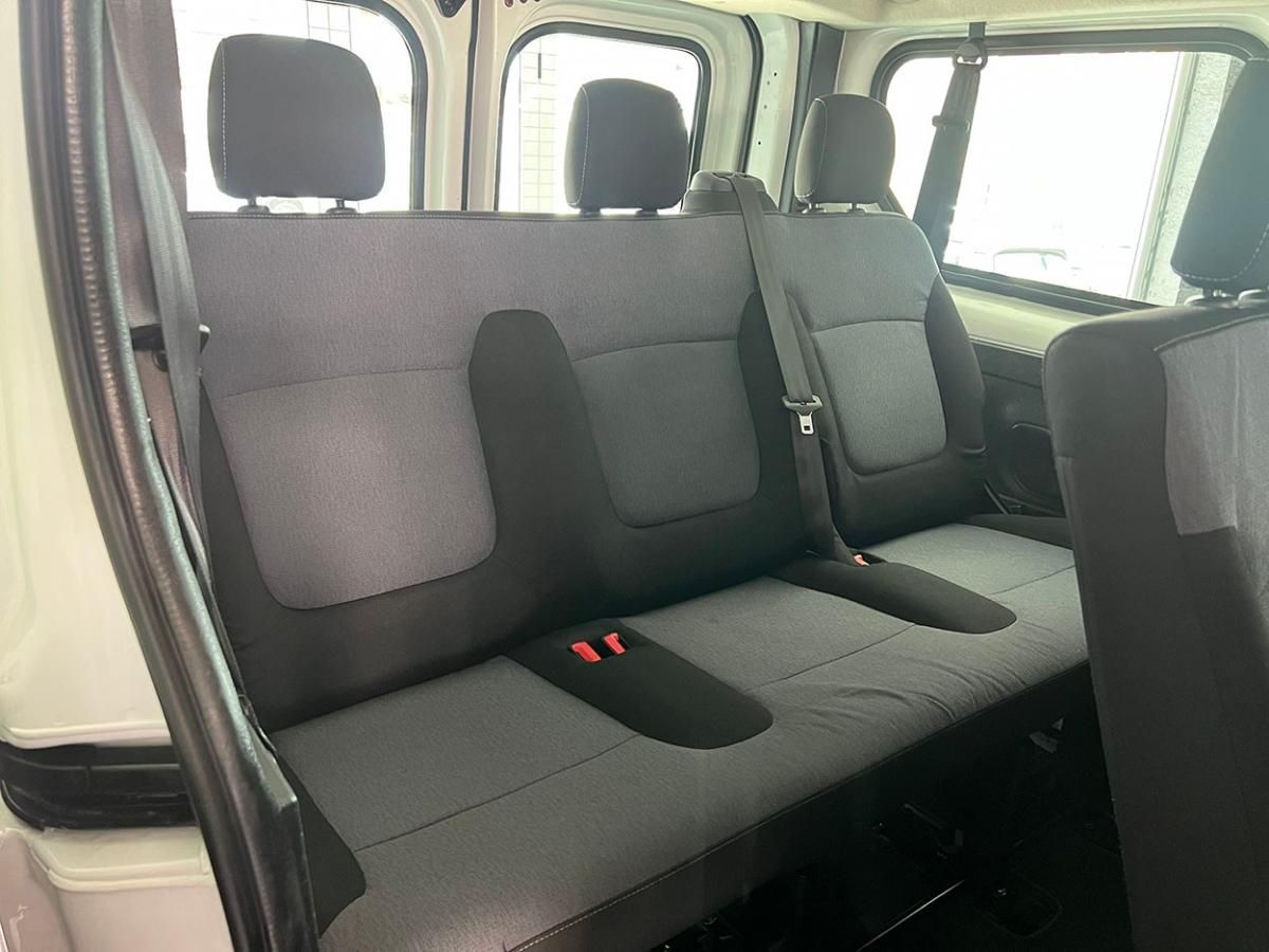 opel-vivaro-2018-diesel-1598cc