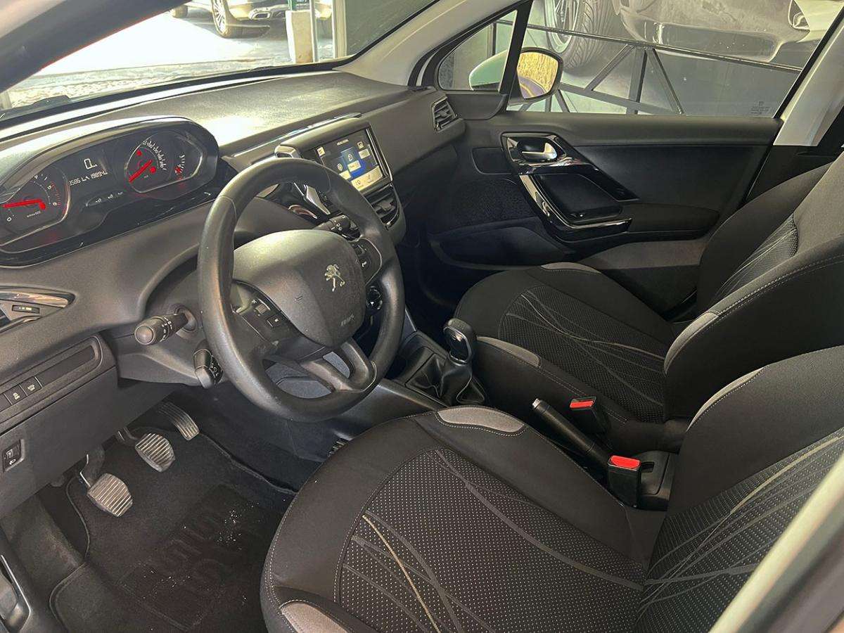 peugeot-208-2023-diesel-1560cc