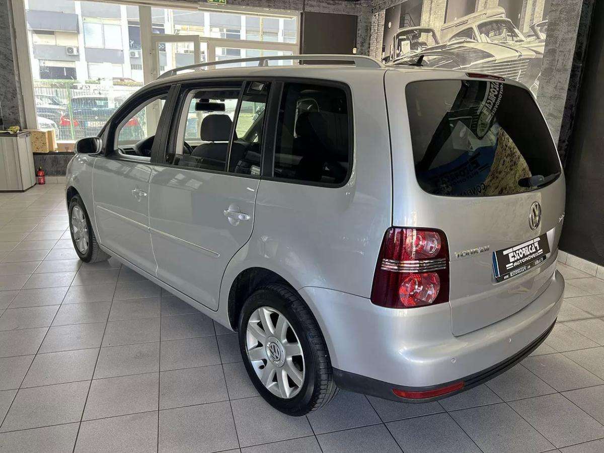 volkswagen-touran-2008-diesel-1968cc