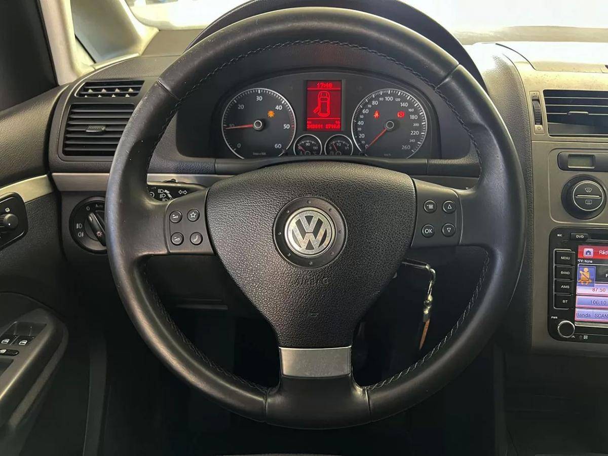 volkswagen-touran-2008-diesel-1968cc